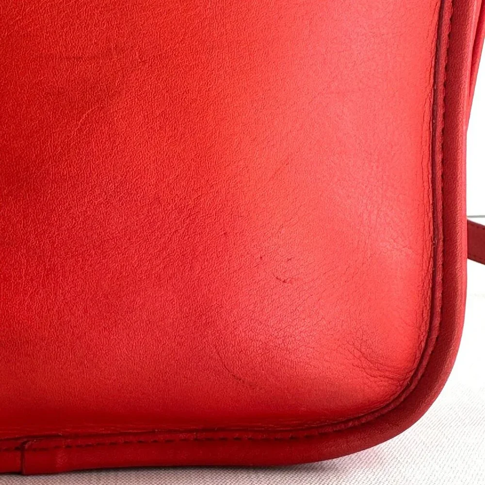 Vintage 1980s Coach Red Tailored Pouch 4110 Made in New York City - Picture 15 of 16